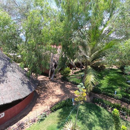 Cape Mac Lodge Cape Maclear Exterior photo